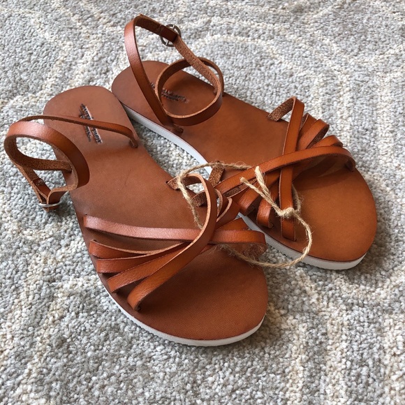 american eagle strappy sandals
